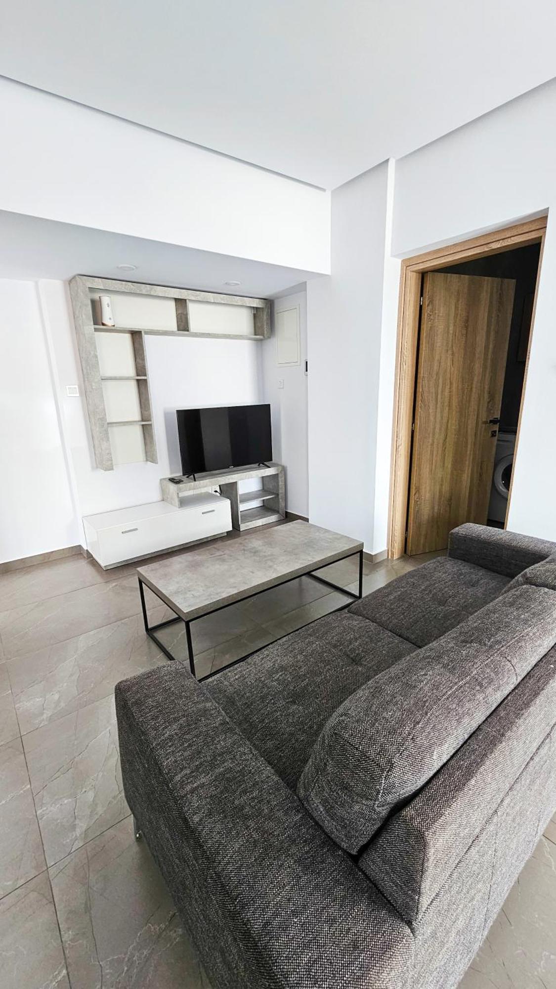 Eviathe Apartments Ларнака Екстериор снимка